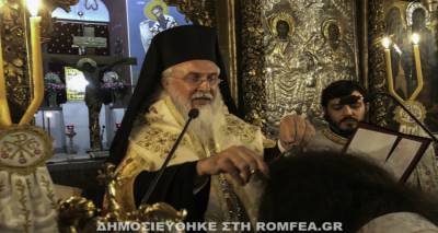&Tau;&omicron;&nu; &Mu;&omicron;&nu;&alpha;&chi;ό &Theta;&epsilon;&omicron;&lambda;ό&gamma;&omicron; &Sigma;&tau;&epsilon;&rho;&gamma;ί&omicron;&upsilon; &chi;&epsilon;&iota;&rho;&omicron;&tau;ό&nu;&eta;&sigma;&epsilon; &sigma;&epsilon; &Delta;&iota;ά&kappa;&omicron;&nu;&omicron; &omicron; &Mu;&eta;&tau;&rho;&omicron;&pi;&omicron;&lambda;ί&tau;&eta;&sigmaf; &Lambda;ή&mu;&nu;&omicron;&upsilon; (photos)