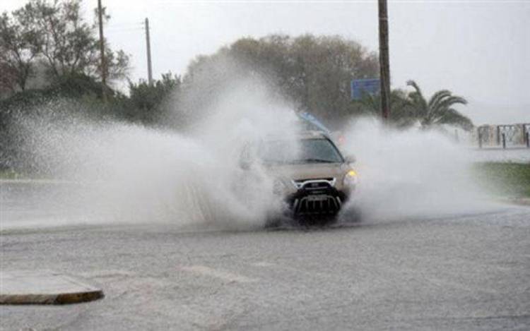 &laquo;&Epsilon;&gamma;&kappa;&lambda;&omega;&beta;&iota;&sigma;&mu;ό&sigmaf;&raquo; &tau;&omicron;&upsilon;&rho;&iota;&sigma;&tau;ώ&nu; &sigma;&tau;&eta; &Mu;ύ&rho;&iota;&nu;&alpha; &lambda;ό&gamma;&omega;&hellip; &nu;&epsilon;&rho;&omicron;&pi;&omicron;&nu;&tau;ή&sigmaf;