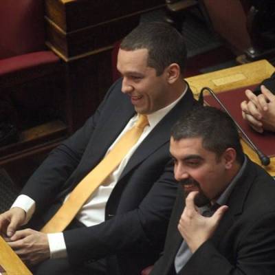 &Upsilon;&beta;&rho;&epsilon;&iota;&sigmaf; &Chi;&rho;&upsilon;&sigma;&alpha;&upsilon;&gamma;&iota;&tau;ώ&nu; &beta;&omicron;&upsilon;&lambda;&epsilon;&upsilon;&tau;ώ&nu; &kappa;&alpha;&tau;ά &Mu;&iota;&chi;&epsilon;&lambda;ά&kappa;&eta; - &Sigma;&eta;&phi;&omicron;&upsilon;&nu;ά&kappa;&eta;