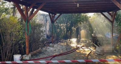 &Phi;&omega;&tau;&iota;ά &sigma;&tau;&eta;&nu; &Pi;&epsilon;&nu;&tau;έ&lambda;&eta; - &Nu;&epsilon;&kappa;&rho;ό&sigmaf; &sigma;&tau;&eta;&nu; &Alpha;&nu;&theta;&omicron;ύ&sigma;&alpha;: 80&chi;&rho;&omicron;&nu;&omicron;&sigmaf; &alpha;&upsilon;&tau;&omicron;&kappa;&tau;ό&nu;&eta;&sigma;&epsilon; &mu;ό&lambda;&iota;&sigmaf; &tau;&omicron; &sigma;&pi;ί&tau;&iota; &tau;&omicron;&upsilon; &pi;&epsilon;&rho;&iota;&kappa;&upsilon;&kappa;&lambda;ώ&theta;&eta;&kappa;&epsilon; &alpha;&pi;ό &tau;&iota;&sigmaf; &phi;&lambda;ό&gamma;&epsilon;&sigmaf;