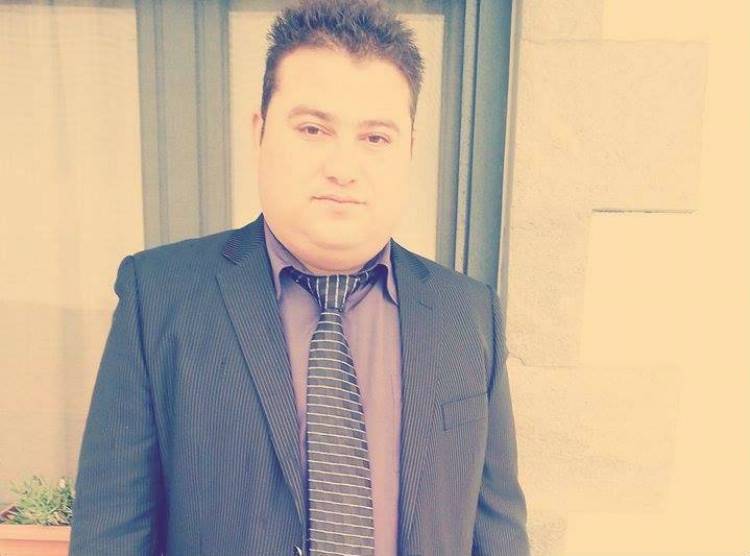 &Omicron; &Pi;&rho;ό&epsilon;&delta;&rho;&omicron;&sigmaf; &Delta;ά&phi;&nu;&eta;&sigmaf; &Alpha;&nu;&tau;ώ&nu;&eta;&sigmaf; &Mu;&pi;&omicron;&upsilon;&nu;ά&sigmaf; &epsilon;&upsilon;&chi;&alpha;&rho;&iota;&sigma;&tau;&epsilon;ί...