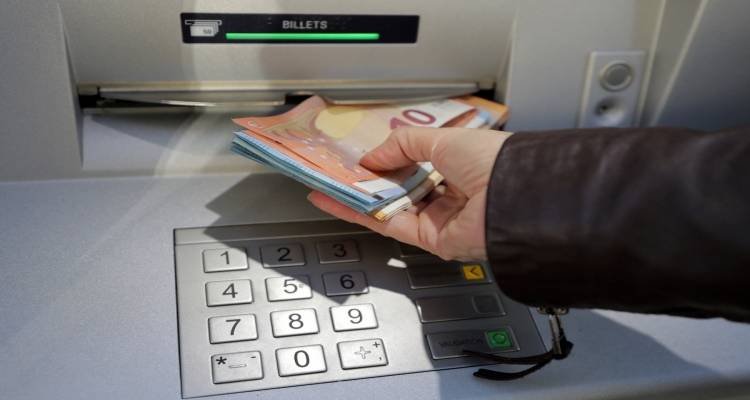 Πιερρακάκης: Μηδενίζονται όλες οι χρεώσεις των τραπεζών μέσω ΔΙΑΣ