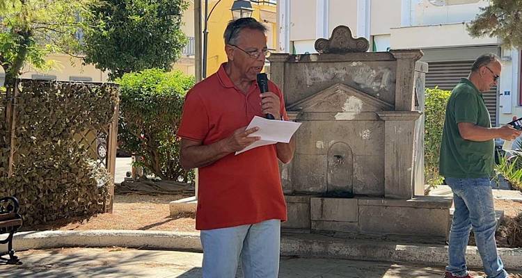 &Lambda;&alpha;ϊ&kappa;ή &Sigma;&upsilon;&sigma;&pi;&epsilon;ί&rho;&omega;&sigma;&eta;: &Kappa;&alpha;&mu;ί&alpha; &sigma;&tau;ή&rho;&iota;&xi;&eta; &sigma;&tau;&omicron;&upsilon;&sigmaf; &epsilon;&rho;&gamma;&alpha;&zeta;ό&mu;&epsilon;&nu;&omicron;&upsilon;&sigmaf; &alpha;&pi;ό &tau;&eta; &Delta;&eta;&mu;&omicron;&tau;&iota;&kappa;ή &Alpha;&rho;&chi;ή &Lambda;ή&mu;&nu;&omicron;&upsilon;