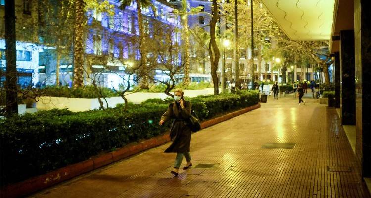 &Alpha;&tau;&tau;&iota;&kappa;ή: Lockdown &mu;έ&chi;&rho;&iota; &tau;&iota;&sigmaf; 8 &Mu;&alpha;&rho;&tau;ί&omicron;&upsilon; &kappa;&alpha;&iota;... &beta;&lambda;έ&pi;&omicron;&upsilon;&mu;&epsilon; | &Alpha;&upsilon;&xi;ή&theta;&eta;&kappa;&alpha;&nu; 40% &omicron;&iota; &nu;έ&epsilon;&sigmaf; &delta;&iota;&alpha;&gamma;&nu;ώ&sigma;&epsilon;&iota;&sigmaf; &sigma;&epsilon; &mu;&iota;&alpha; &epsilon;&beta;&delta;&omicron;&mu;ά&delta;&alpha;