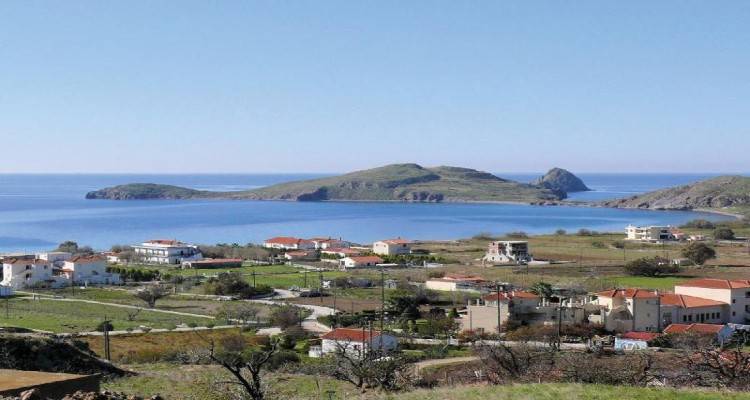 &Kappa;&lambda;&epsilon;&iota;&sigma;&tau;ή &omicron;&delta;ό&sigmaf; &sigma;&tau;&omicron;&nu; &Pi;&lambda;&alpha;&tau;ύ &Tau;&rho;ί&tau;&eta; &kappa;&alpha;&iota; &Tau;&epsilon;&tau;ά&rho;&tau;&eta;