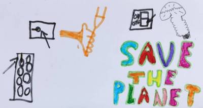 &Tau;&omicron; &Delta;&eta;&mu;&omicron;&tau;&iota;&kappa;ό &Sigma;&chi;&omicron;&lambda;&epsilon;ί&omicron; &Kappa;ά&sigma;&pi;&alpha;&kappa;&alpha; &laquo;&Chi;&alpha;&mu;ή&lambda;&omega;&sigma;&epsilon; &tau;&alpha; &phi;ώ&tau;&alpha; &kappa;&alpha;&iota; &phi;ώ&tau;&iota;&sigma;&epsilon; &tau;&omicron; &mu;έ&lambda;&lambda;&omicron;&nu;&raquo; (photos)