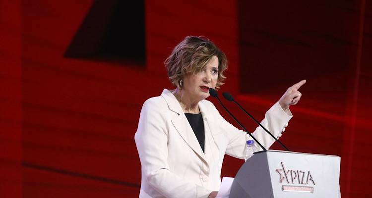 &Eta; Ό&lambda;&gamma;&alpha; &Gamma;&epsilon;&rho;&omicron;&beta;&alpha;&sigma;ί&lambda;&eta; &alpha;&nu;&alpha;&kappa;&omicron;ί&nu;&omega;&sigma;&epsilon; &tau;&eta;&nu; &upsilon;&pi;&omicron;&psi;&eta;&phi;&iota;ό&tau;&eta;&tau;ά &tau;&eta;&sigmaf;- &laquo;&Epsilon;ί&mu;&alpha;&iota; &pi;&alpha;&rho;&omicron;ύ&sigma;&alpha;&raquo;