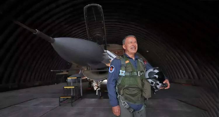 &Nu;έ&alpha; &pi;&rho;ό&kappa;&lambda;&eta;&sigma;&eta; &alpha;&pi;ό &tau;&omicron;&nu; &Alpha;&kappa;ά&rho;: &laquo;&Pi;έ&tau;&alpha;&xi;&epsilon;&raquo; &mu;&epsilon; F-16 &pi;ά&nu;&omega; &alpha;&pi;ό &tau;&omicron; &beta;ό&rho;&epsilon;&iota;&omicron; &Alpha;&iota;&gamma;&alpha;ί&omicron;