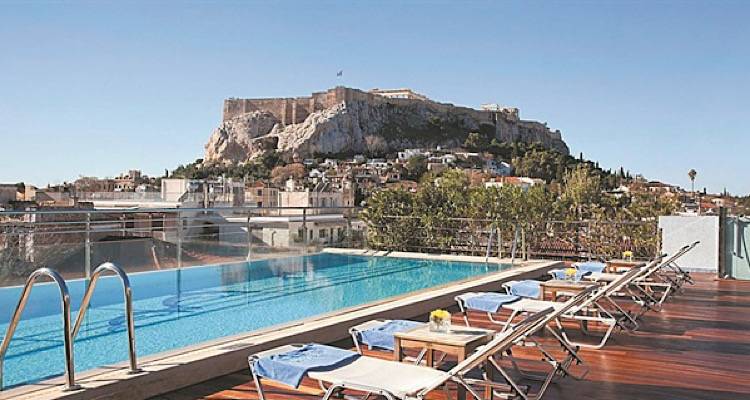 &Tau;&omicron;&upsilon;&rho;&iota;&sigma;&mu;ό&sigmaf;: &Mu;&pi;&alpha;&rho;ά&zeta; &epsilon;&pi;&epsilon;&nu;&delta;ύ&sigma;&epsilon;&omega;&nu; &sigma;&epsilon; &xi;&epsilon;&nu;&omicron;&delta;&omicron;&chi;&epsilon;ί&alpha; &sigma;&tau;&eta;&nu; &Epsilon;&lambda;&lambda;ά&delta;&alpha;