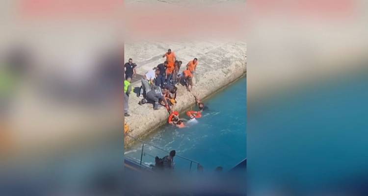 &Lambda;&iota;&mu;ά&nu;&iota; &Tau;ή&nu;&omicron;&upsilon;: &Gamma;&upsilon;&nu;&alpha;ί&kappa;&alpha; έ&pi;&epsilon;&sigma;&epsilon; &sigma;&tau;&eta; &theta;ά&lambda;&alpha;&sigma;&sigma;&alpha; &kappa;&alpha;&tau;ά &tau;&eta;&nu; &epsilon;&pi;&iota;&beta;ί&beta;&alpha;&sigma;ή &tau;&eta;&sigmaf; &sigma;&epsilon; &pi;&lambda;&omicron;ί&omicron; &ndash; &Beta;&omicron;ύ&tau;&eta;&xi;&alpha;&nu; &nu;&alpha; &tau;&eta; &sigma;ώ&sigma;&omicron;&upsilon;&nu; (video)