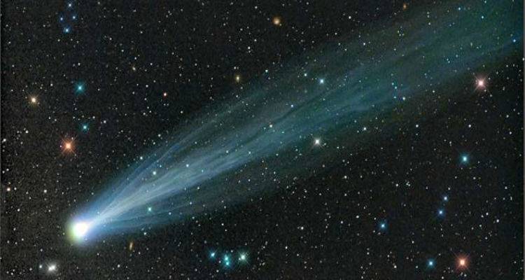 Δυο κομήτες θα περάσουν «ξυστά» από τη Γη τη Δευτέρα και την Τρίτη