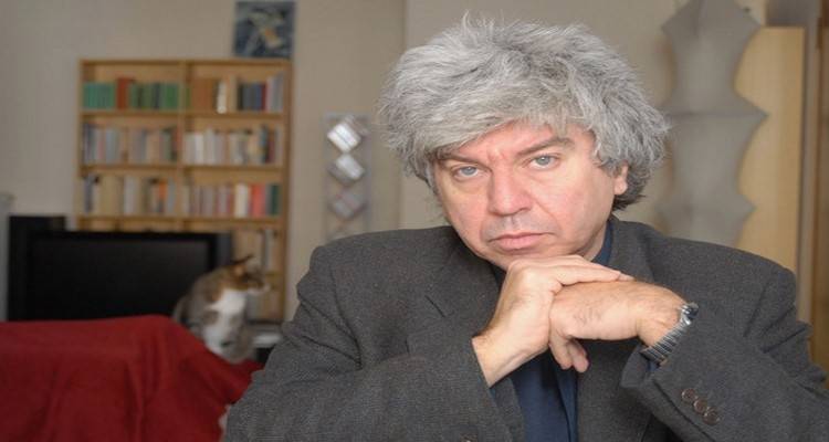 &Upsilon;&pi;ά&rho;&chi;&epsilon;&iota; &kappa;&alpha;&iota; &eta; &alpha;&sigma;&tau;&iota;&kappa;ή &alpha;&gamma;&omega;&gamma;ή