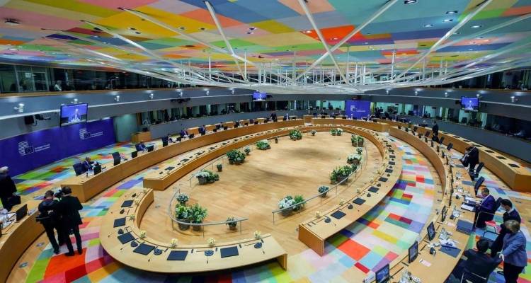 Στις Βρυξέλλες οι 27 της ΕΕ για την Έκτακτη Σύνοδο Κορυφής: Ενίσχυση της άμυνας, αγκάθι η στήριξη στην Ουκρανία