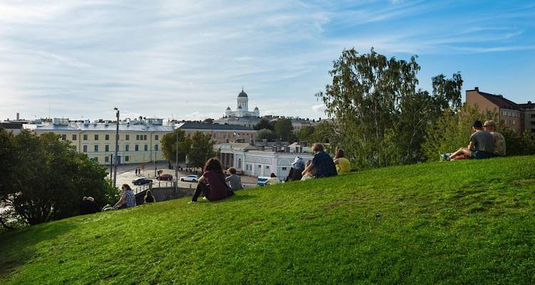 &Alpha;&upsilon;&tau;έ&sigmaf; &epsilon;ί&nu;&alpha;&iota; &omicron;&iota; &pi;&iota;&omicron; &epsilon;&upsilon;&tau;&upsilon;&chi;&iota;&sigma;&mu;έ&nu;&epsilon;&sigmaf; &kappa;&alpha;&iota; &omicron;&iota; &pi;&iota;&omicron; &delta;&upsilon;&sigma;&tau;&upsilon;&chi;&iota;&sigma;&mu;έ&nu;&epsilon;&sigmaf; &chi;ώ&rho;&epsilon;&sigmaf;: &Sigma;&tau;&eta;&nu; &kappa;&omicron;&rho;&upsilon;&phi;ή &gamma;&iota;&alpha; 7&eta; &phi;&omicron;&rho;ά &eta; &Phi;&iota;&nu;&lambda;&alpha;&nu;&delta;ί&alpha; | &Eta; &theta;έ&sigma;&eta; &tau;&eta;&sigmaf; &Epsilon;&lambda;&lambda;ά&delta;&alpha;&sigmaf;