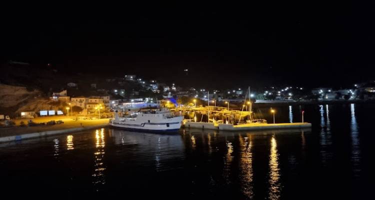 Μ. Κομνηνάκα: «Να αποκατασταθεί άμεσα η ακτοπλοϊκή σύνδεση του Άη Στράτη με το λιμάνι του Λαυρίου».