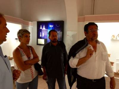 &Sigma;&tau;&eta; &Lambda;ή&mu;&nu;&omicron; &kappa;&lambda;&iota;&mu;ά&kappa;&iota;&omicron; &tau;&omicron;&upsilon; &Sigma;&Upsilon;&Rho;&Iota;&Zeta;&Alpha; &lambda;ό&gamma;&omega; &sigma;&epsilon;&iota;&sigma;&mu;&omicron;ύ (photos)