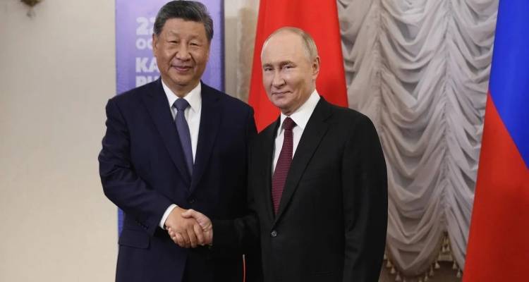 Σι Τζινπίνγκ στον Πούτιν: Κίνα και Ρωσία θα συνεχίσουν να βαδίζουν «χέρι-χέρι»