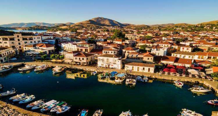 &laquo;&Tau;&alpha; &Nu;&eta;&sigma;&iota;ά &tau;&omicron;&upsilon; &Beta;&omicron;&rho;&epsilon;ί&omicron;&upsilon; &Alpha;&iota;&gamma;&alpha;ί&omicron;&upsilon; &sigma;&tau;&omicron; &pi;&rho;&omicron;&sigma;&kappa;ή&nu;&iota;&omicron; &tau;&omicron;&upsilon; &tau;&omicron;&upsilon;&rho;&iota;&sigma;&tau;&iota;&kappa;&omicron;ύ &delta;&iota;&alpha;&lambda;ό&gamma;&omicron;&upsilon; &Epsilon;&lambda;&lambda;ά&delta;&alpha;&sigmaf; &ndash; &Tau;&omicron;&upsilon;&rho;&kappa;ί&alpha;&sigmaf;&raquo;
