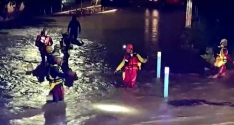 &Gamma;&alpha;&lambda;&lambda;ί&alpha;: &Tau;&rho;&alpha;&gamma;&omega;&delta;ί&alpha; &mu;&epsilon; &pi;&tau;ώ&sigma;&eta; &epsilon;&lambda;&iota;&kappa;&omicron;&pi;&tau;έ&rho;&omicron;&upsilon; &tau;&eta;&sigmaf; &pi;&upsilon;&rho;&omicron;&sigma;&beta;&epsilon;&sigma;&tau;&iota;&kappa;ή&sigmaf; | &Tau;&rho;&epsilon;&iota;&sigmaf; &nu;&epsilon;&kappa;&rho;&omicron;ί