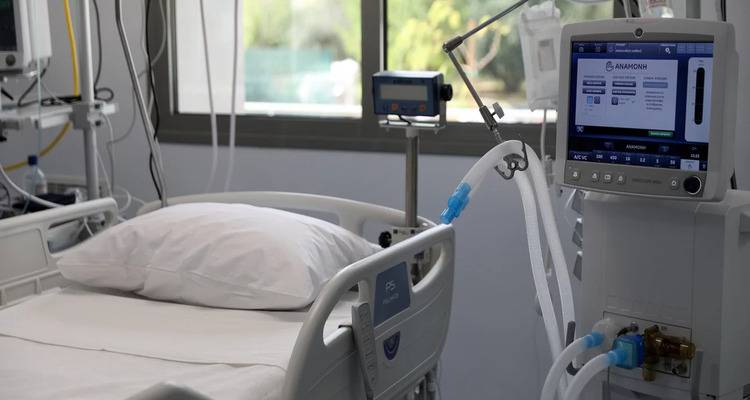 &Tau;&rho;&alpha;&gamma;&omega;&delta;ί&alpha; &sigma;&tau;&eta; &Theta;&epsilon;&sigma;&sigma;&alpha;&lambda;&omicron;&nu;ί&kappa;&eta;: &Nu;&epsilon;&kappa;&rho;ό 2,5 &epsilon;&tau;ώ&nu; &kappa;&omicron;&rho;&iota;&tau;&sigma;ά&kappa;&iota; -&Epsilon;ί&chi;&epsilon; &nu;&omicron;&sigma;ή&sigma;&epsilon;&iota; &alpha;&pi;ό &pi;&alpha;&rho;&beta;&omicron;ϊό