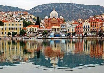 Μάνα και κόρη έδειραν δημοτικό σύμβουλο