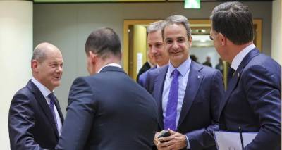 &Sigma;ύ&nu;&omicron;&delta;&omicron;&sigmaf; &Kappa;&omicron;&rho;&upsilon;&phi;ή&sigmaf;: &Tau;&eta; &Delta;&epsilon;&upsilon;&tau;έ&rho;&alpha; &laquo;&kappa;&lambda;&epsilon;&iota;&delta;ώ&nu;&epsilon;&iota;&raquo; &tau;&omicron; &pi;&lambda;&alpha;&phi;ό&nu; &sigma;&tau;&omicron; &phi;&upsilon;&sigma;&iota;&kappa;ό &alpha;έ&rho;&iota;&omicron; | &Alpha;&iota;&sigma;&iota;ό&delta;&omicron;&xi;&omicron;&sigmaf; &omicron; &Kappa;&upsilon;&rho;&iota;ά&kappa;&omicron;&sigmaf; &Mu;&eta;&tau;&sigma;&omicron;&tau;ά&kappa;&eta;&sigmaf;