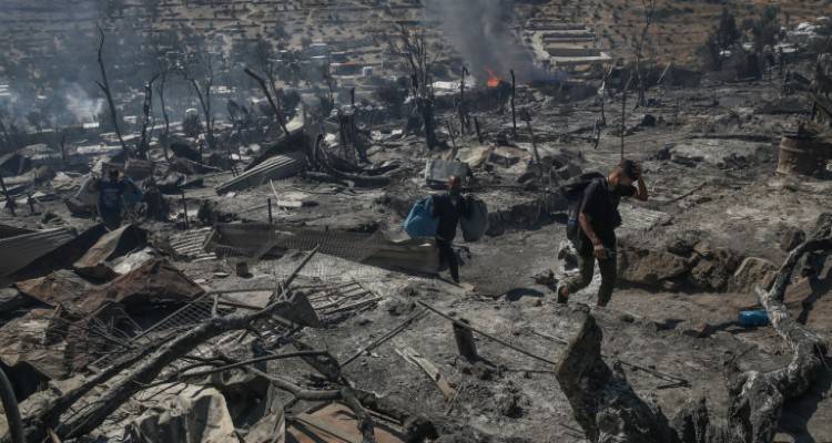 &Sigma;&tau;&alpha; &chi;&alpha;&rho;&alpha;&kappa;ώ&mu;&alpha;&tau;&alpha; &eta; &Lambda;έ&sigma;&beta;&omicron;&sigmaf;: &Tau;έ&lambda;&omicron;&sigmaf; &tau;&omicron; &Kappa;&Upsilon;&Tau; &sigma;&tau;&eta; &Mu;ό&rho;&iota;&alpha; &lambda;έ&nu;&epsilon; &kappa;ά&tau;&omicron;&iota;&kappa;&omicron;&iota; &kappa;&alpha;&iota; &mu;&epsilon;&tau;&alpha;&nu;ά&sigma;&tau;&epsilon;&sigmaf; | &Psi;ά&chi;&nu;&epsilon;&iota; &lambda;ύ&sigma;&eta; &eta; &kappa;&upsilon;&beta;έ&rho;&nu;&eta;&sigma;&eta;