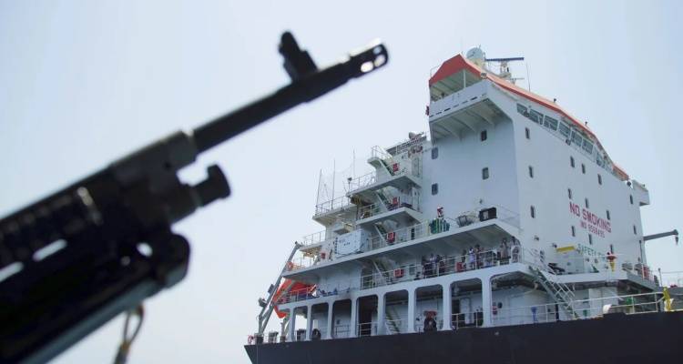 Εξελίξεις: Το ιρανικό κοινοβούλιο αποφάσισε να κλείσει τα Στενά του Ορμούζ