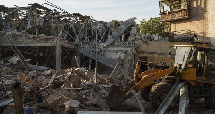 Μαζικά ρωσικά πλήγματα στην Ουκρανία: Τέσσερις νεκροί, 15 περιφέρειες βομβαρδισμένες -Σε συναγερμό η χώρα