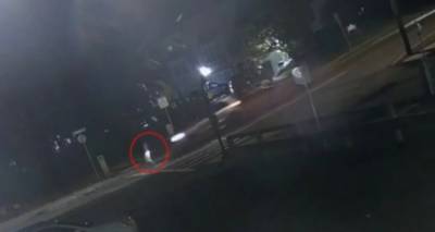 Ηρωίδα γιαγιά έσπρωξε την εγγονή της για να μην την παρασύρει ΙΧ, χτύπησε την ίδια -Δείτε το βίντεο