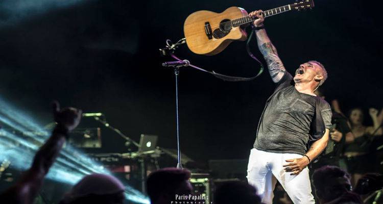 Τα «έδωσε όλα» εχθές ο Στέλιος Ρόκκος στη συναυλία του στη Λήμνο (photos + video)