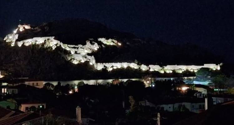 &Lambda;ή&mu;&nu;&omicron;&sigmaf;: &Beta;&alpha;&nu;&delta;&alpha;&lambda;&iota;&sigma;&mu;&omicron;ί &sigma;&tau;&omicron; &kappa;ά&sigma;&tau;&rho;&omicron; &tau;&eta;&sigmaf; &Mu;ύ&rho;&iota;&nu;&alpha;&sigmaf; | &Epsilon;&kappa;&tau;ό&sigmaf; &lambda;&epsilon;&iota;&tau;&omicron;&upsilon;&rho;&gamma;ί&alpha;&sigmaf; &omicron; &phi;&omega;&tau;&iota;&sigma;&mu;ό&sigmaf; &mu;&epsilon;&tau;ά &alpha;&pi;ό &nu;έ&epsilon;&sigmaf; &kappa;&alpha;&tau;&alpha;&sigma;&tau;&rho;&omicron;&phi;έ&sigmaf;