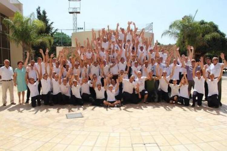 Οι μαθητές ολόκληρου του σχολείου ξύρισαν τα κεφάλια τους (photos)