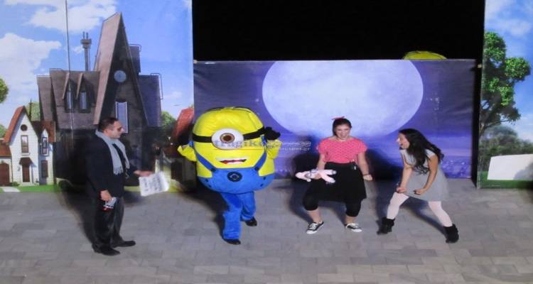 &Tau;&alpha; "&Mu;ί&nu;&iota;&omicron;&nu;" &delta;&epsilon;&nu; &theta;&alpha; έ&rho;&theta;&omicron;&upsilon;&nu; &Lambda;ή&mu;&nu;&omicron;