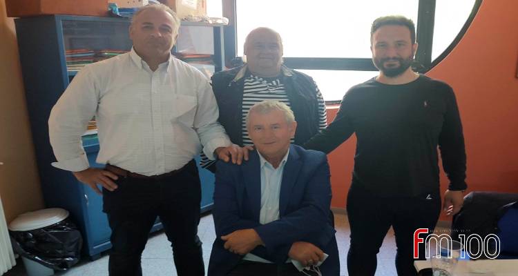 &Omicron; &Pi;&rho;ό&epsilon;&delta;&rho;&omicron;&sigmaf; &tau;&eta;&sigmaf; &Pi;&Omicron;&Epsilon;&Delta;&Eta;&Nu; &sigma;&tau;&omicron;&nu; FM100 (video)