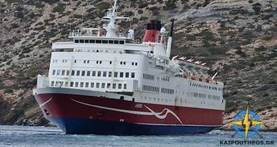 Ό&sigma;&omicron; &epsilon;&mu;&epsilon;ί&sigmaf; &epsilon;ί&mu;&alpha;&sigma;&tau;&epsilon; &epsilon;&nu; &alpha;&nu;&alpha;&mu;&omicron;&nu;ή &gamma;&iota;&alpha; &tau;&eta;&nu; ά&phi;&iota;&xi;&eta;  &tau;&omicron;&upsilon; &laquo;Ά&nu;&epsilon;&mu;&omicron;&sigmaf;&raquo;, &kappa;&alpha;&tau;ή&phi;&epsilon;&iota;&alpha; &epsilon;&pi;&iota;&kappa;&rho;&alpha;&tau;&epsilon;ί &sigma;&tau;&iota;&sigmaf; &Kappa;&upsilon;&kappa;&lambda;ά&delta;&epsilon;&sigmaf; &gamma;&iota;&alpha; &tau;&eta;&nu; &alpha;&pi;&omicron;&mu;ά&kappa;&rho;&upsilon;&nu;&sigma;&eta; &tau;&omicron;&upsilon; &pi;&lambda;&omicron;ί&omicron;&upsilon; &alpha;&pi;ό &tau;&iota;&sigmaf; &gamma;&rho;&alpha;&mu;&mu;έ&sigmaf; &tau;&omicron;&upsilon;&sigmaf;