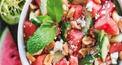 Χωριάτικη με καρπούζι, «πειραγμένη»