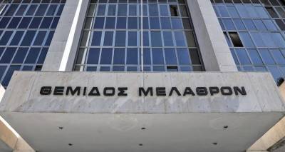 &Sigma;&upsilon;&nu;&tau;&alpha;&gamma;&mu;&alpha;&tau;&omicron;&lambda;ό&gamma;&omicron;&iota; &kappa;&alpha;&tau;ά &Tau;&zeta;&alpha;&nu;&epsilon;&rho;ί&kappa;&omicron;&upsilon; &gamma;&iota;&alpha; &tau;&omicron; &kappa;ό&mu;&mu;&alpha; &Kappa;&alpha;&sigma;&iota;&delta;&iota;ά&rho;&eta;: &Pi;&rho;&omega;&tau;&omicron;&phi;&alpha;&nu;ή&sigmaf; &kappa;&alpha;&iota; &epsilon;&pi;&iota;&theta;&epsilon;&tau;&iota;&kappa;ή &pi;&alpha;&rho;έ&mu;&beta;&alpha;&sigma;&eta;