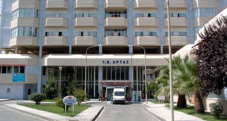&Tau;&rho;&alpha;&gamma;&omega;&delta;ί&alpha; &sigma;&tau;&eta;&nu; Ά&rho;&tau;&alpha;: &Sigma;&upsilon;&nu;&epsilon;&lambda;ή&phi;&theta;&eta;&sigma;&alpha;&nu; &omicron; &pi;&alpha;&tau;έ&rho;&alpha;&sigmaf; &kappa;&alpha;&iota; &omicron; &theta;&epsilon;ί&omicron;&sigmaf; &tau;&omicron;&upsilon; 16&chi;&rho;&omicron;&nu;&omicron;&upsilon;