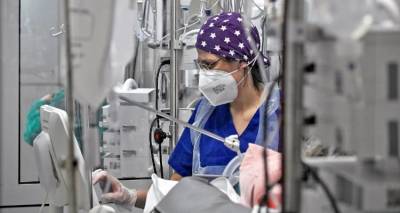 &Tau;&eta;&nu; &Tau;&epsilon;&tau;ά&rho;&tau;&eta; 12 &Iota;&alpha;&nu;&omicron;&upsilon;&alpha;&rho;ί&omicron;&upsilon; &xi;&epsilon;&kappa;&iota;&nu;ά&epsilon;&iota; &eta; &epsilon;&pi;ί&tau;&alpha;&xi;&eta; &tau;&omega;&nu; &iota;&delta;&iota;&omega;&tau;ώ&nu; &gamma;&iota;&alpha;&tau;&rho;ώ&nu; | &Delta;&eta;&mu;&omicron;&sigma;&iota;&epsilon;ύ&theta;&eta;&kappa;&epsilon; &tau;&omicron; &Phi;&Epsilon;&Kappa;