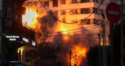 &Pi;ώ&sigmaf; &omicron;&iota; &delta;&omicron;&lambda;&omicron;&phi;&omicron;&nu;ί&epsilon;&sigmaf; &tau;&omega;&nu; &eta;&gamma;&epsilon;&tau;ώ&nu; &tau;&omicron;&upsilon; &Iota;&rho;ά&nu; &alpha;&pi;ό &tau;&omicron; &Iota;&sigma;&rho;&alpha;ή&lambda; &pi;&epsilon;&rho;&iota;&pi;&lambda;έ&kappa;&omicron;&upsilon;&nu; &tau;&alpha; &sigma;&chi;έ&delta;&iota;&alpha; &tau;&omicron;&upsilon; &Tau;&rho;&alpha;&mu;&pi; &gamma;&iota;&alpha; &tau;&epsilon;&rho;&mu;&alpha;&tau;&iota;&sigma;&mu;ό &tau;&omicron;&upsilon; &pi;&omicron;&lambda;έ&mu;&omicron;&upsilon;