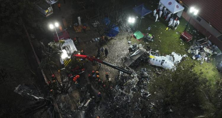 Βραζιλία -Συντριβή αεροσκάφους: Συγκλονίζουν οι αυτόπτες μάρτυρες | «Το είδαμε να εκρήγνυται στην πίσω αυλή του σπιτιού»