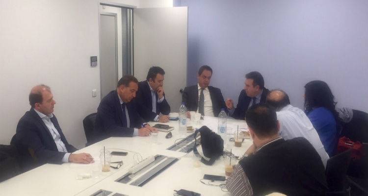 &Mu;&epsilon; &tau;&alpha; &sigma;&tau;&epsilon;&lambda;έ&chi;&eta; &tau;&eta;&sigmaf; &Nu;&Delta; &tau;&eta;&sigmaf; &Pi;&epsilon;&rho;&phi;. &Beta;. &Alpha;&iota;&gamma;&alpha;ί&omicron;&upsilon; &sigma;&upsilon;&nu;&alpha;&nu;&tau;ή&theta;&eta;&kappa;&epsilon; &omicron; &nu;έ&omicron;&sigmaf; &Tau;&omicron;&mu;&epsilon;ά&rho;&chi;&eta;&sigmaf; &Tau;&omicron;&upsilon;&rho;&iota;&sigma;&mu;&omicron;ύ &tau;&omicron;&upsilon; &kappa;ό&mu;&mu;&alpha;&tau;&omicron;&sigmaf; (photos)