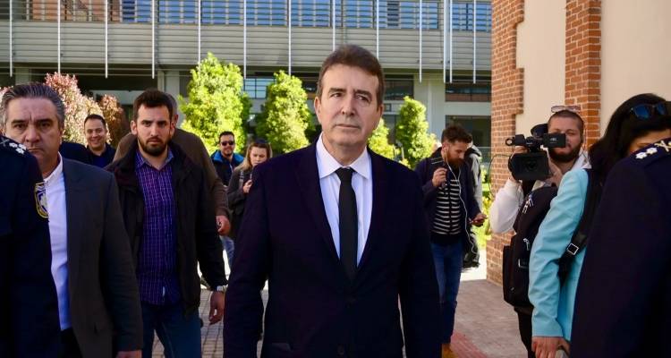 &Chi;&rho;&upsilon;&sigma;&omicron;&chi;&omicron;ΐ&delta;&eta;&sigmaf;: &laquo;&Tau;&iota;&sigmaf; &epsilon;&pi;ό&mu;&epsilon;&nu;&epsilon;&sigmaf; &eta;&mu;έ&rho;&epsilon;&sigmaf; &alpha;&sigma;&tau;&upsilon;&nu;&omicron;&mu;&iota;&kappa;&omicron;ί &mu;&epsilon; &beta;&alpha;&rho;ύ &omicron;&pi;&lambda;&iota;&sigma;&mu;ό &sigma;&tau;&eta; &Zeta;ά&kappa;&upsilon;&nu;&theta;&omicron;&raquo;