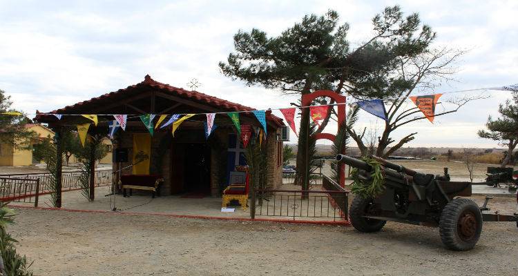 &Mu;&epsilon; &mu;&epsilon;&gamma;&alpha;&lambda;&omicron;&pi;&rho;έ&pi;&epsilon;&iota;&alpha; &tau;ί&mu;&eta;&sigma;&epsilon; &tau;&eta;&nu; &Alpha;&gamma;ί&alpha; &Beta;&alpha;&rho;&beta;ά&rho;&alpha; &eta; 88 &Sigma;&Delta;&Iota; (photos)