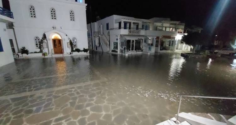 &Theta;&upsilon;&epsilon;&lambda;&lambda;ώ&delta;&epsilon;&iota;&sigmaf; ά&nu;&epsilon;&mu;&omicron;&iota; &sigma;&alpha;&rho;ώ&nu;&omicron;&upsilon;&nu; &tau;&eta;&nu; &chi;ώ&rho;&alpha; -&Eta; &theta;ά&lambda;&alpha;&sigma;&sigma;&alpha; &beta;&gamma;ή&kappa;&epsilon; &sigma;&tau;&eta; &sigma;&tau;&epsilon;&rho;&iota;ά &sigma;&epsilon; &alpha;&rho;&kappa;&epsilon;&tau;έ&sigmaf; &pi;&epsilon;&rho;&iota;&omicron;&chi;έ&sigmaf;, &eta; &Pi;ά&rho;&omicron;&sigmaf; έ&gamma;&iota;&nu;&epsilon; &laquo;&Beta;&epsilon;&nu;&epsilon;&tau;ί&alpha;&raquo;