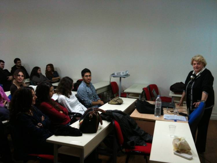 &Delta;&iota;&alpha;&kappa;&omicron;&pi;ή &nu;&epsilon;&rho;&omicron;ύ &alpha;ύ&rho;&iota;&omicron; &Tau;&rho;ί&tau;&eta;, &sigma;&tau;&omicron; &Tau;&sigma;&alpha;&sigmaf; &kappa;&alpha;&iota; &tau;&alpha; &Mu;&alpha;ϊ&tau;&iota;&alpha;&nu;ά