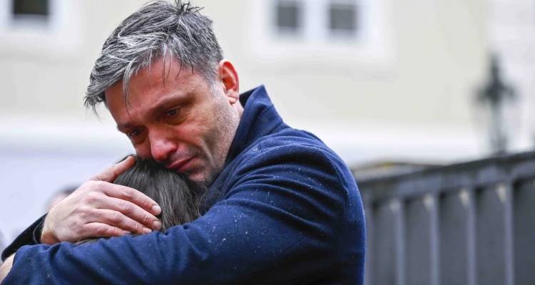 Μακελειό στην Πράγα: Οι μαζικές δολοφονίες «εξαπλώνονται στην Ευρώπη» | Το παράδειγμα των ΗΠΑ, οι αριθμοί σοκάρουν