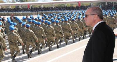 &Tau;&omicron;&upsilon;&rho;&kappa;ί&alpha;: &Epsilon;&iota;&sigma;&alpha;&gamma;&gamma;&epsilon;&lambda;&iota;&kappa;ή έ&rho;&epsilon;&upsilon;&nu;&alpha; &kappa;&alpha;&iota; &phi;&omega;&nu;έ&sigmaf; &gamma;&iota;&alpha; &pi;&rho;&alpha;&xi;&iota;&kappa;ό&pi;&eta;&mu;&alpha; &mu;&epsilon;&tau;ά &tau;&eta;&nu; &epsilon;&pi;&iota;&sigma;&tau;&omicron;&lambda;ή &tau;&omega;&nu; 103 &kappa;&epsilon;&mu;&alpha;&lambda;&iota;&kappa;ώ&nu; &nu;&alpha;&upsilon;ά&rho;&chi;&omega;&nu;