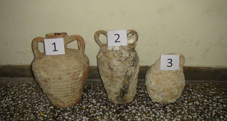 &Alpha;&nu;&epsilon;ύ&rho;&epsilon;&sigma;&eta; &alpha;&mu;&phi;&omicron;&rho;έ&omega;&nu; &sigma;&tau;&eta; &Mu;ύ&rho;&iota;&nu;&alpha;